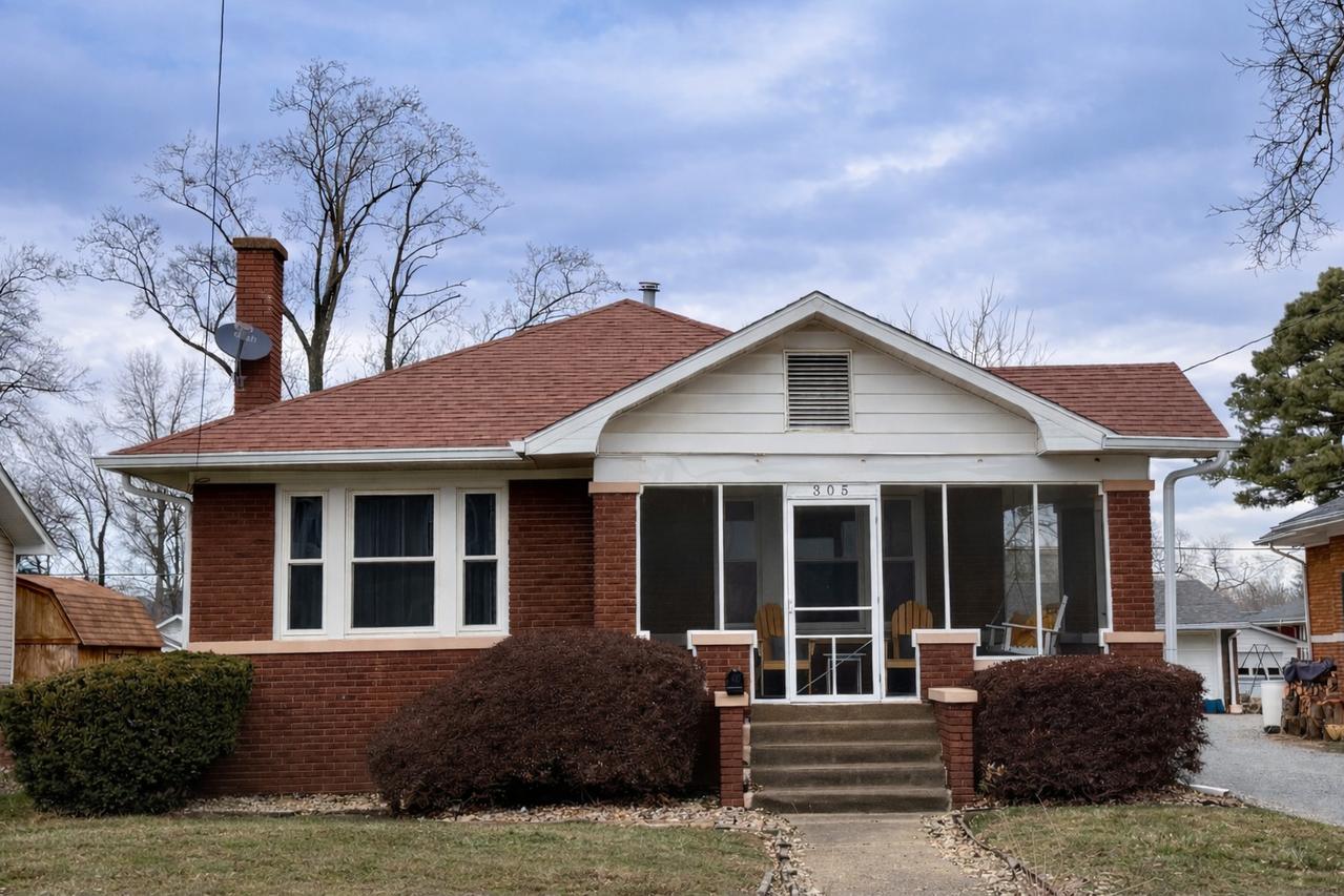 305 5th St., Benton, IL 62812