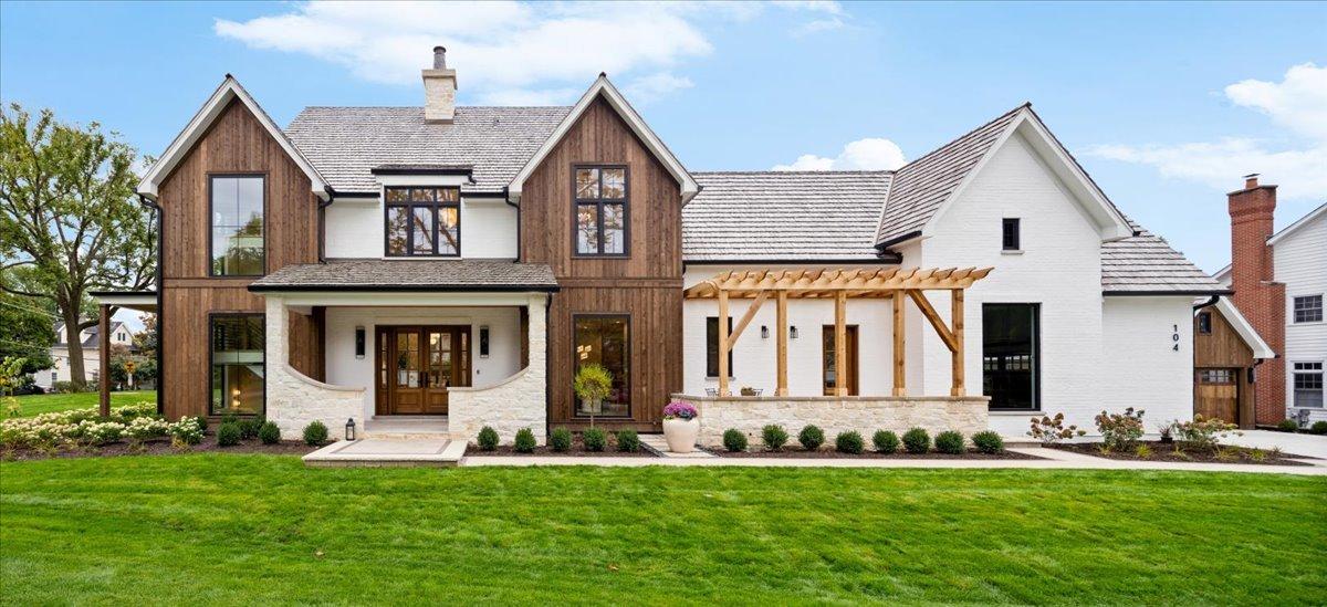 104 S Monroe St., Hinsdale, IL 60521