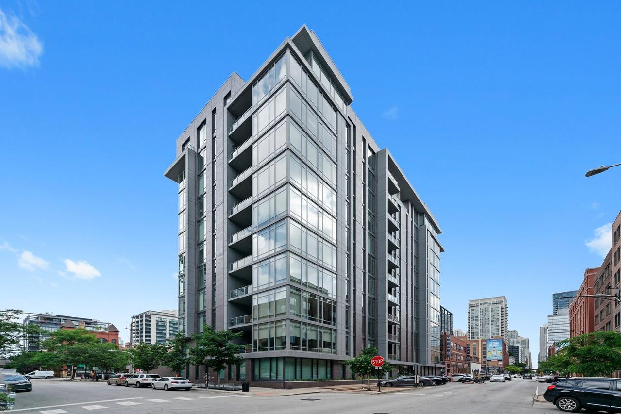 360 W Erie St. #3D, Chicago, IL 60654