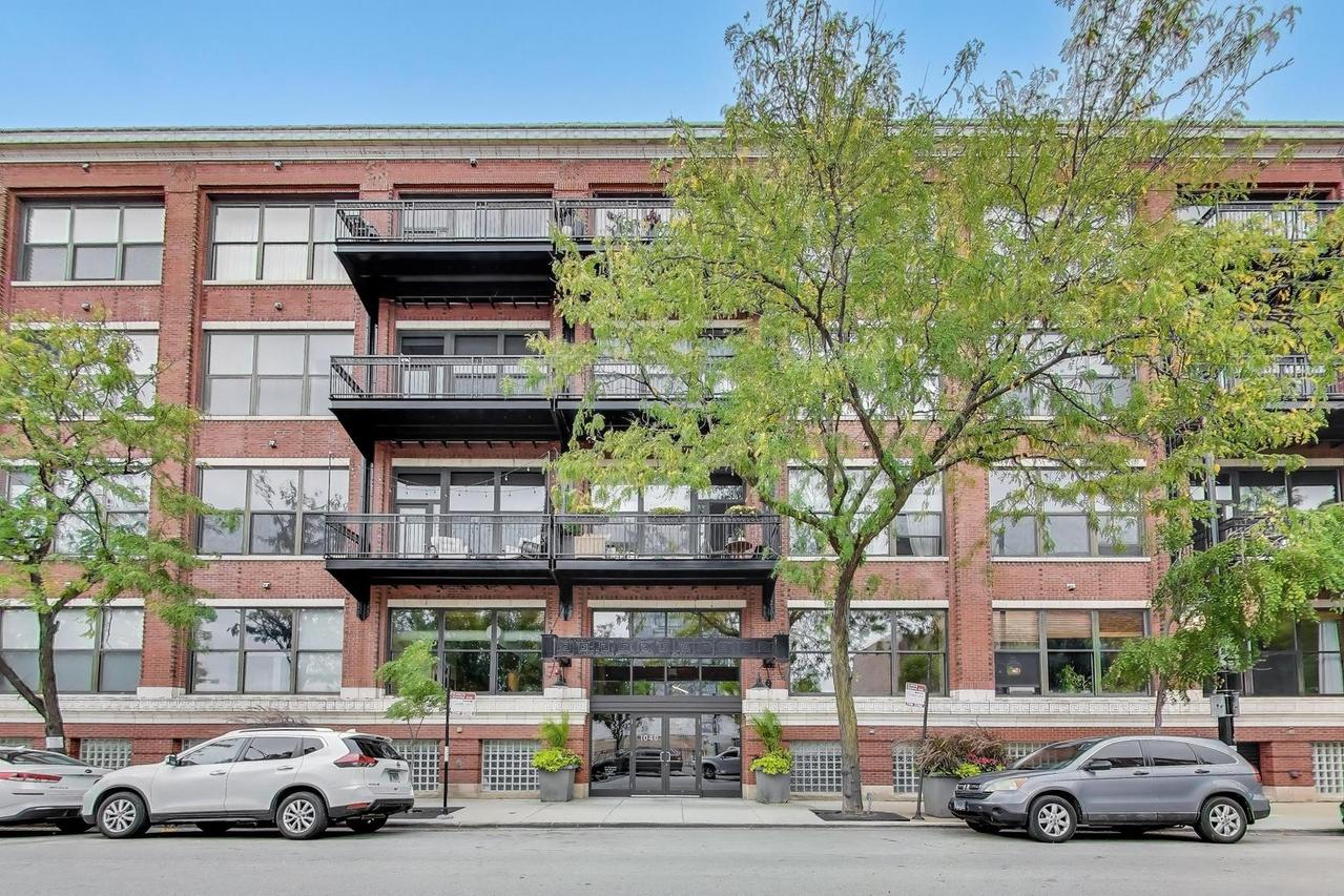 1040 W Adams St. #370, Chicago, IL 60607