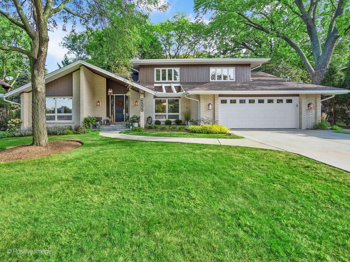 6555 Shabbona Rd., Indian Head Park, IL 60525