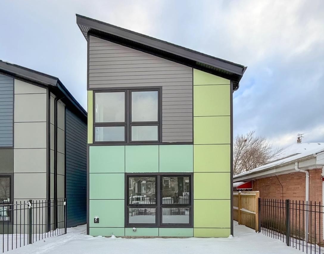 6749 S Langley Ave., Chicago, IL 60637