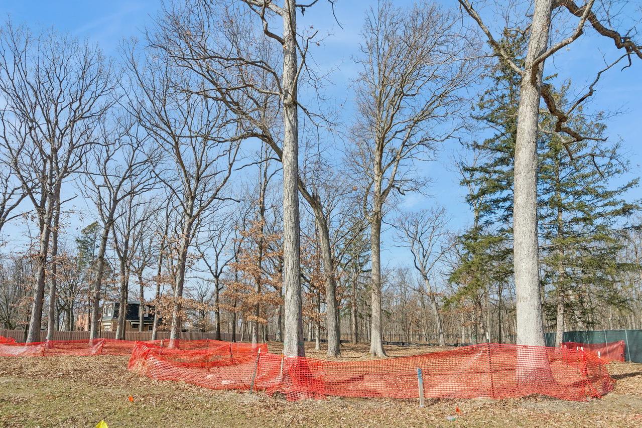 396 Forest Edge Dr., Glencoe, IL 60022