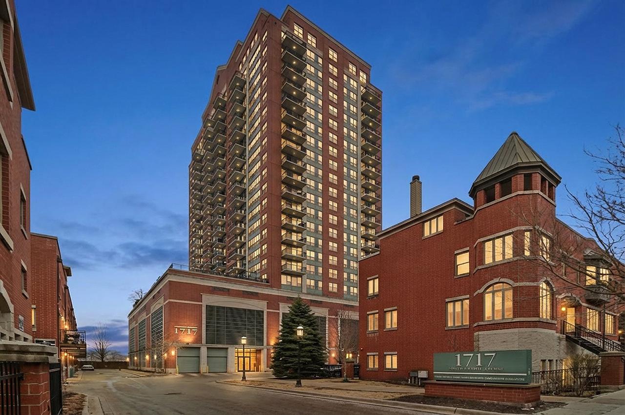 1717 S Prairie Ave. #2102, Chicago, IL 60616