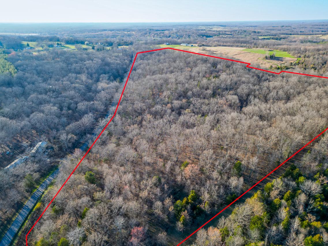 000 Belville Rd., New Burnside, IL 62967