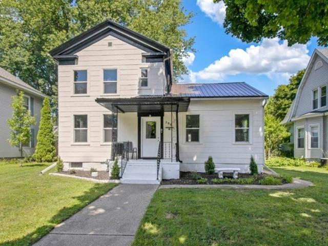 306 11th Ave., Sterling, IL 61081