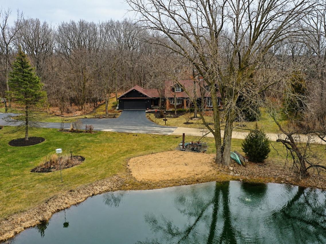 18238 W Gages Lake Rd., Grayslake, IL 60030
