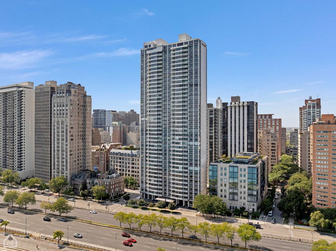 1300 N Lake Shore Dr. #8BC, Chicago, IL 60610