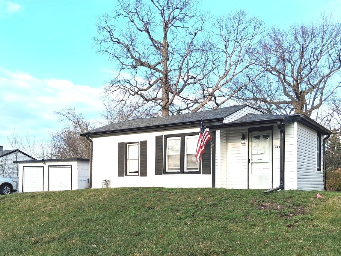 2241 Wallace Ave., North Chicago, IL 60064