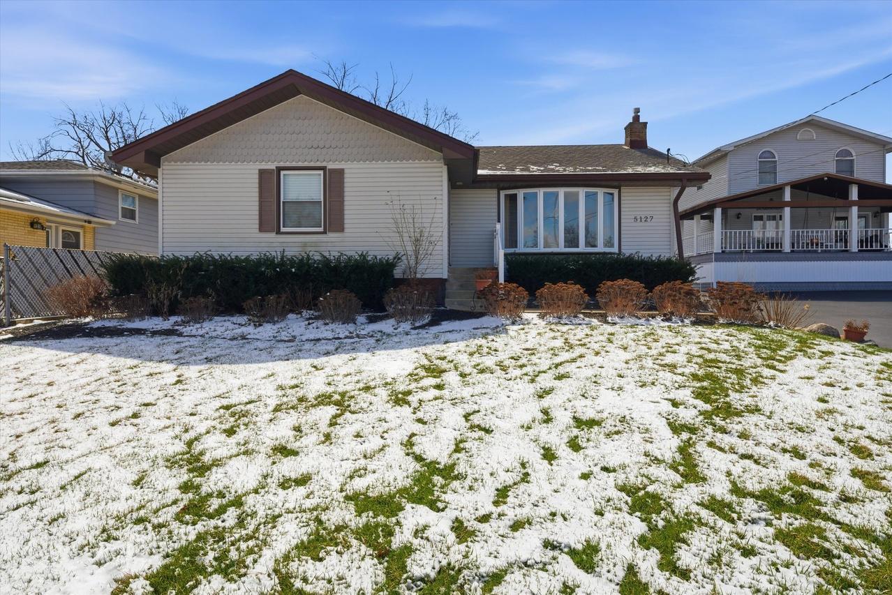5127 155th St., Oak Forest, IL 60452