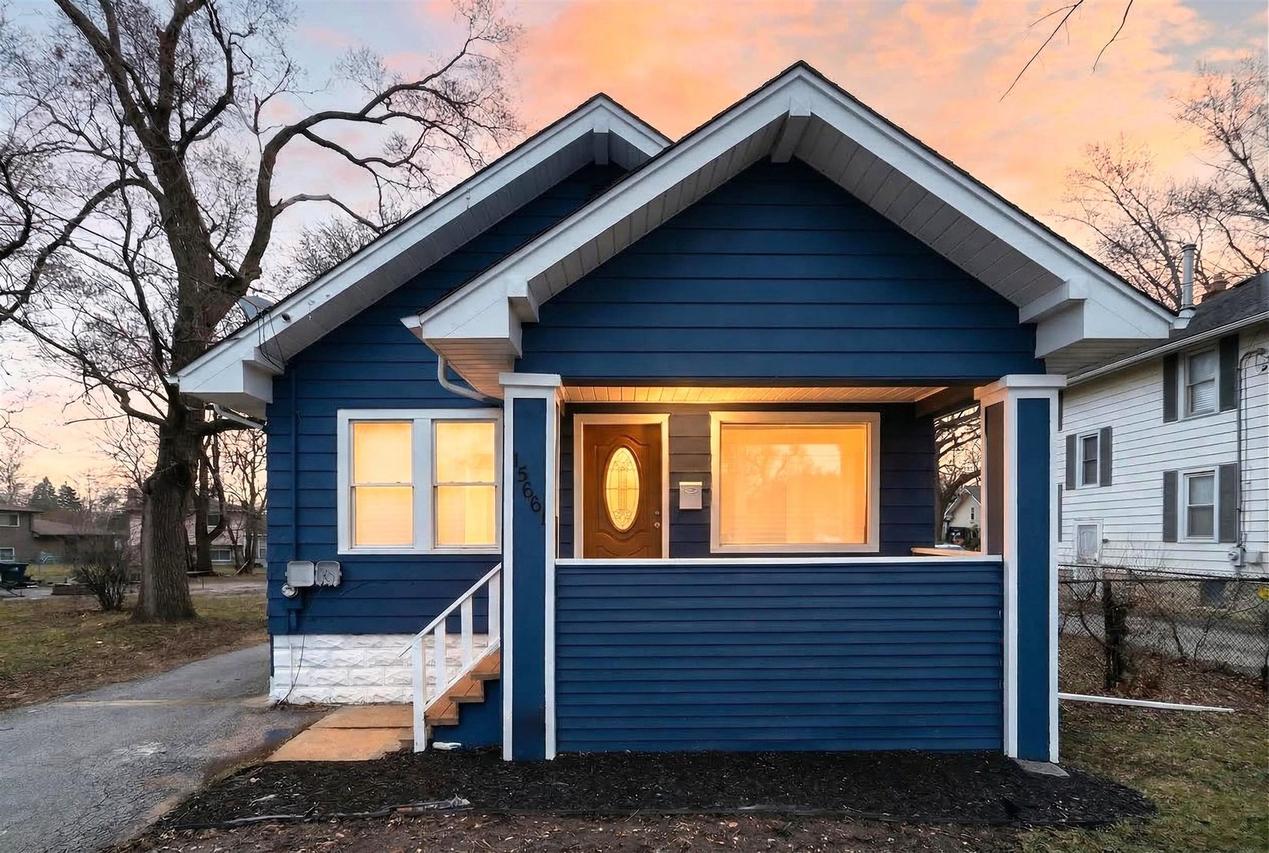 15661 State St., South Holland, IL 60473