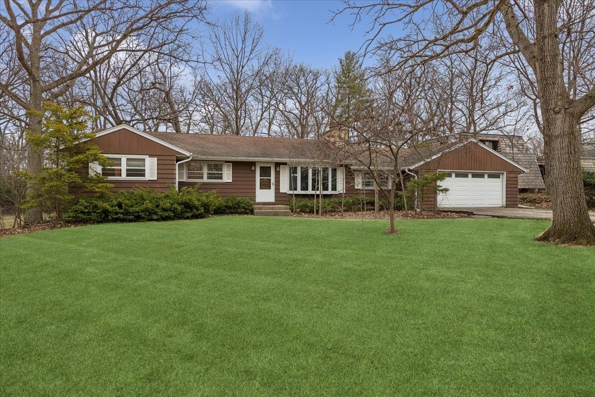 S645 Forest St., Winfield, IL 60190