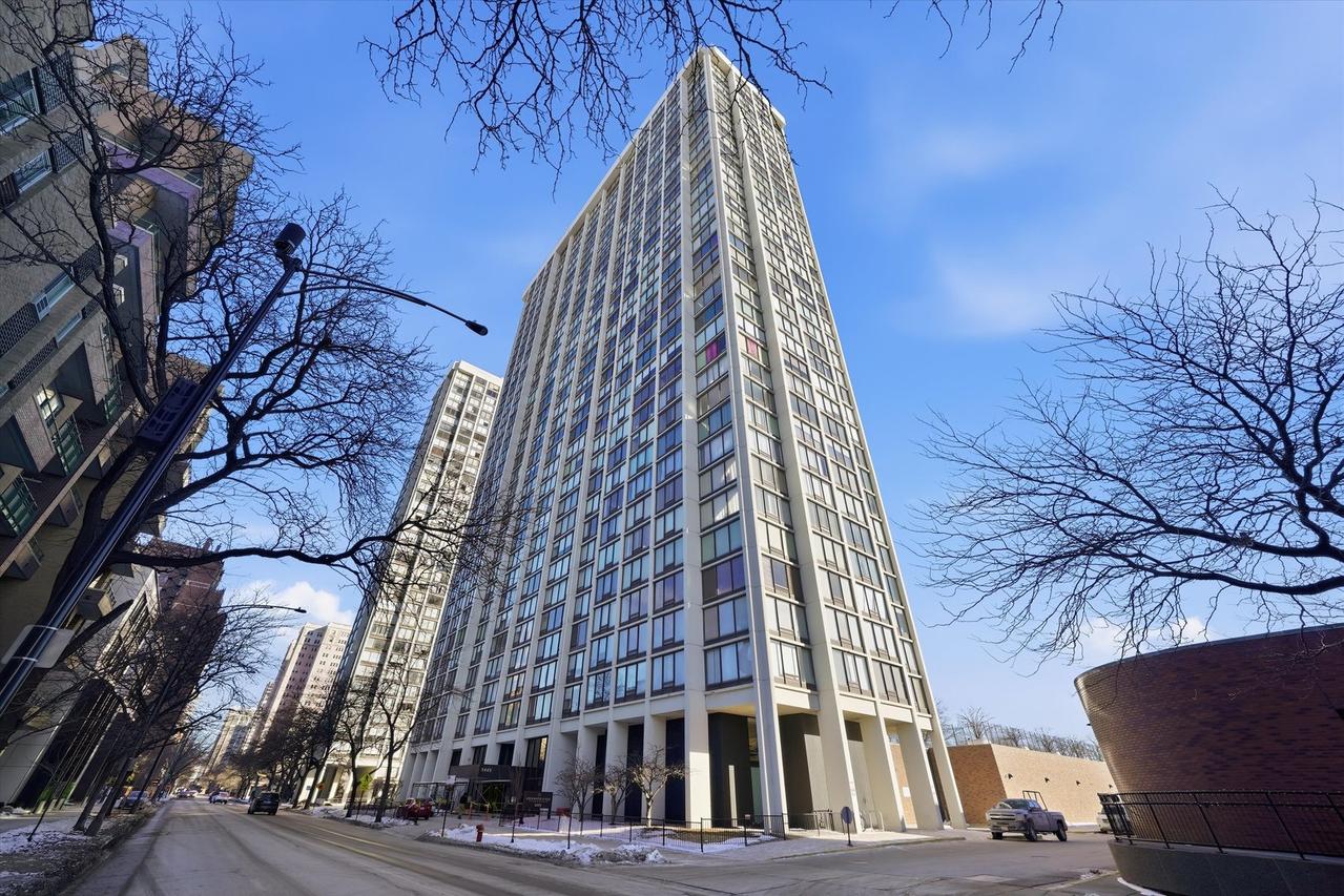 5445 N Sheridan Rd. #1603, Chicago, IL 60640