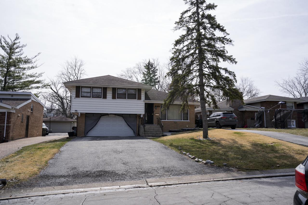 3009 Longfellow Ave., Hazel Crest, IL 60429