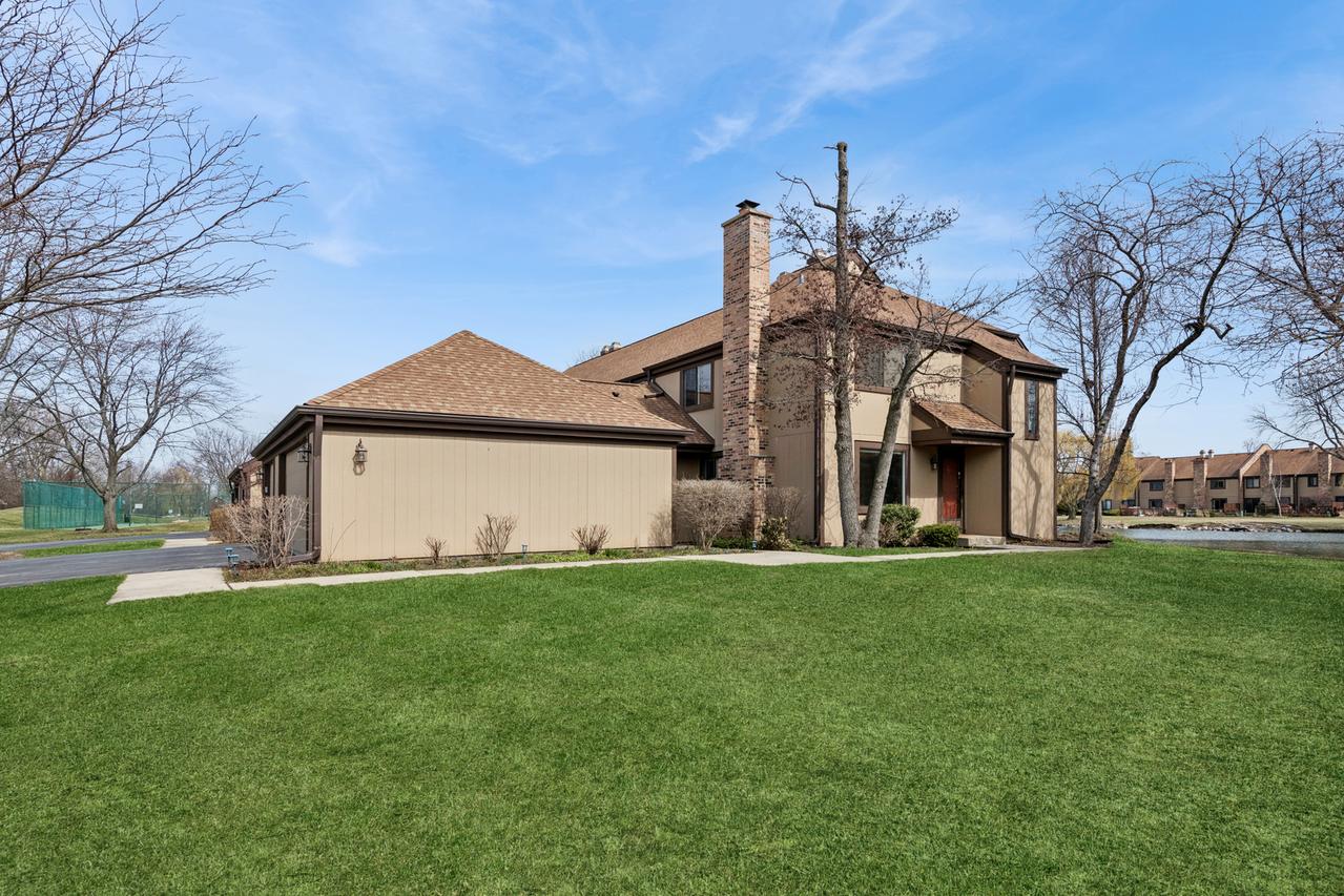 1480 Fairfax Ln., Buffalo Grove, IL 60089