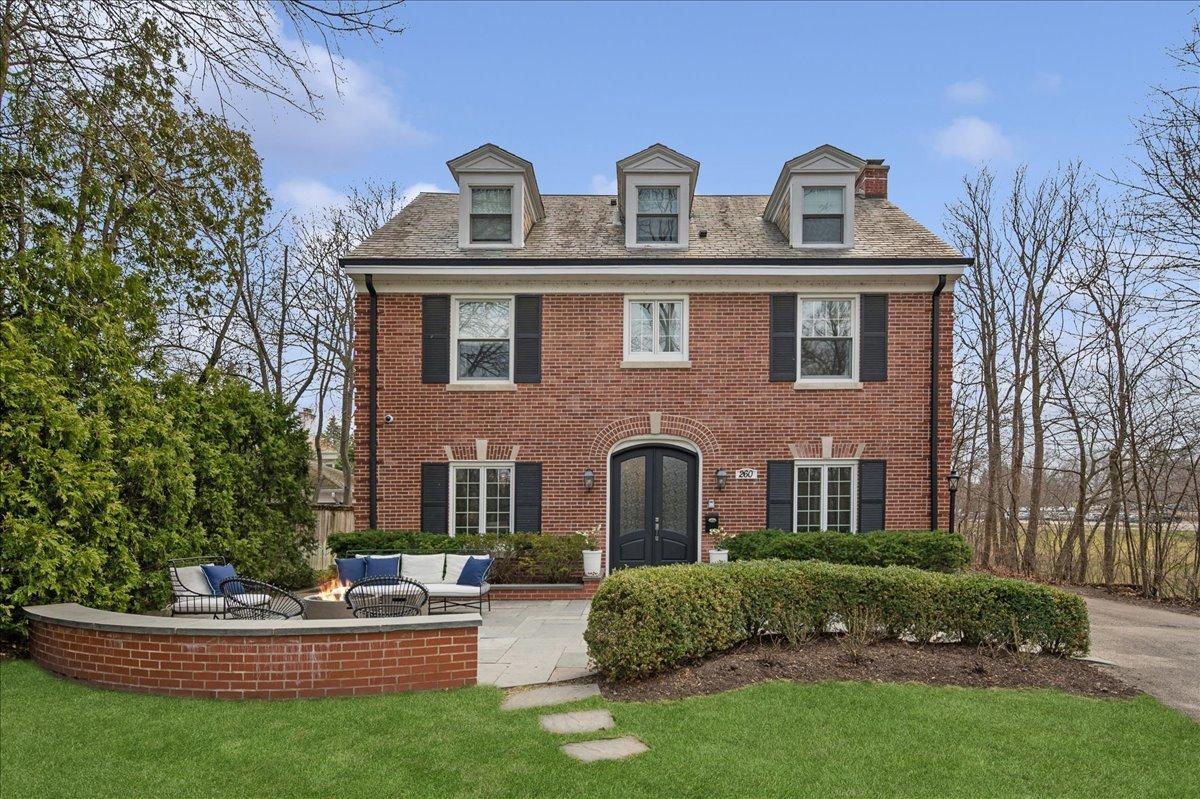 260 Lincoln Dr., Glencoe, IL 60022