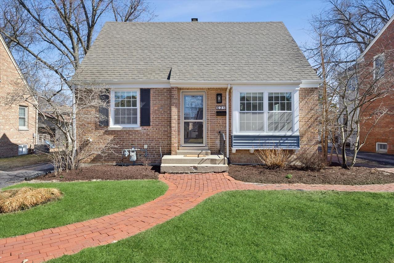 625 9th Ave., La Grange, IL 60525