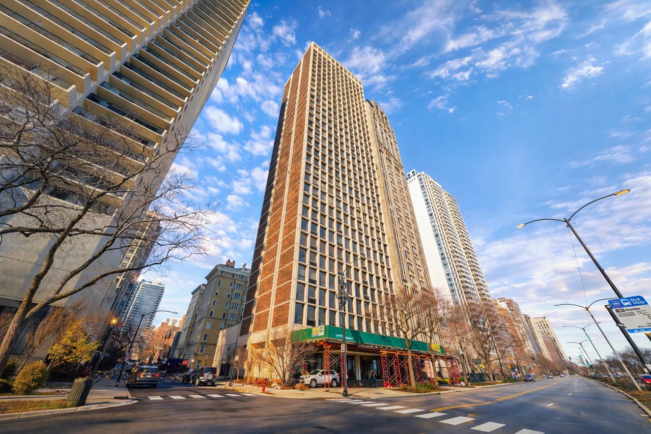 1240 N Lake Shore Dr. #24B, Chicago, IL 60610