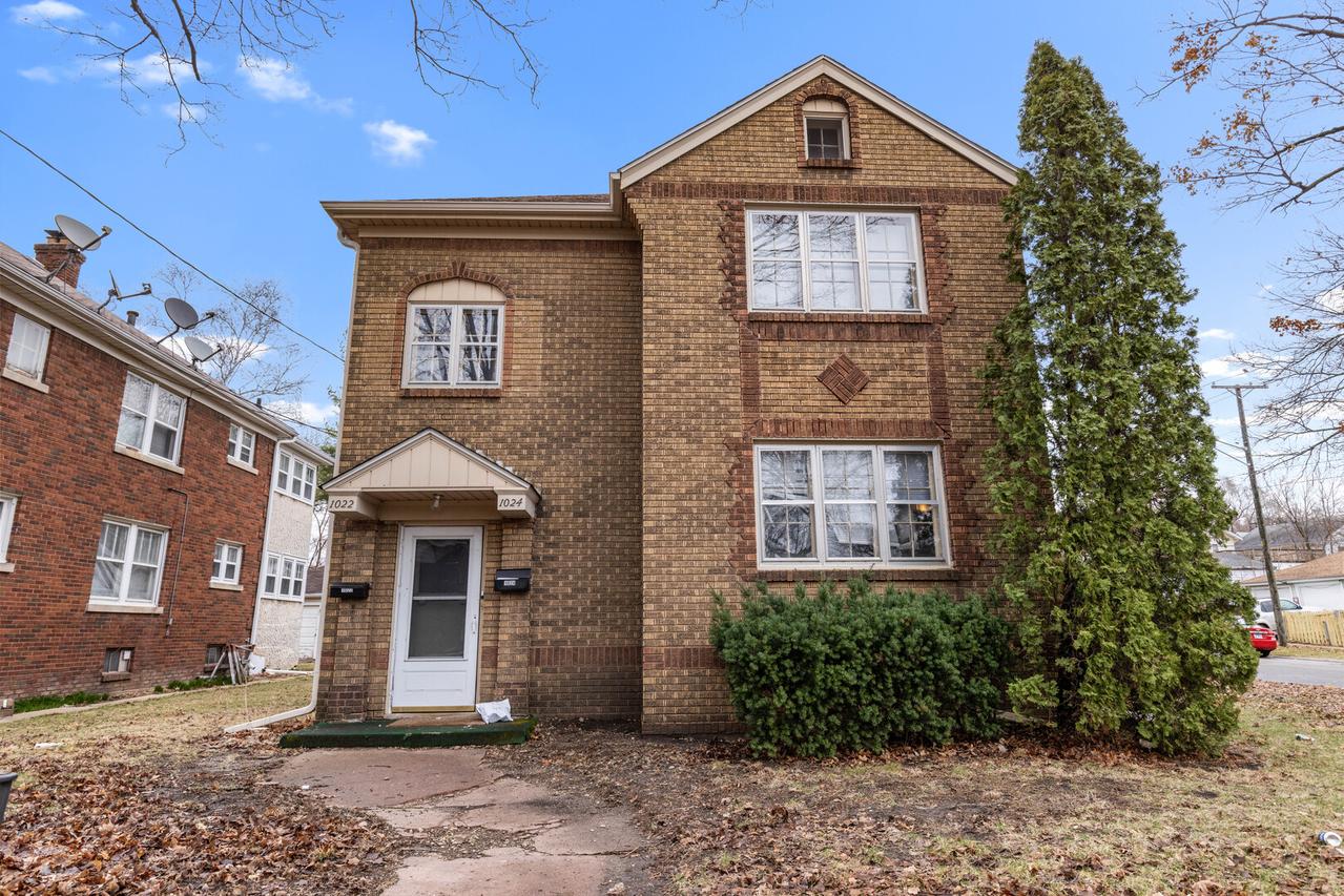 1022 15th St., Rockford, IL 61104