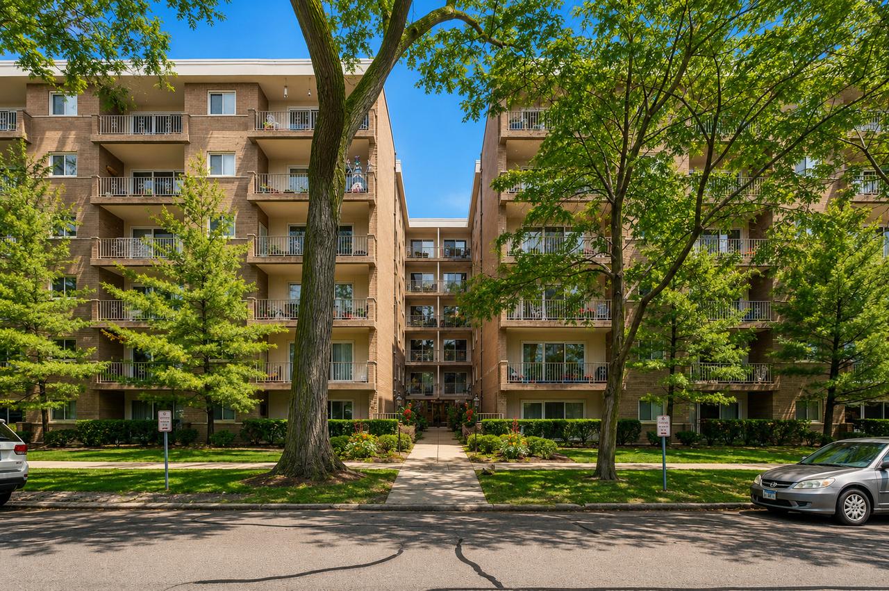 411 Ashland Ave. #1A, River Forest, IL 60305