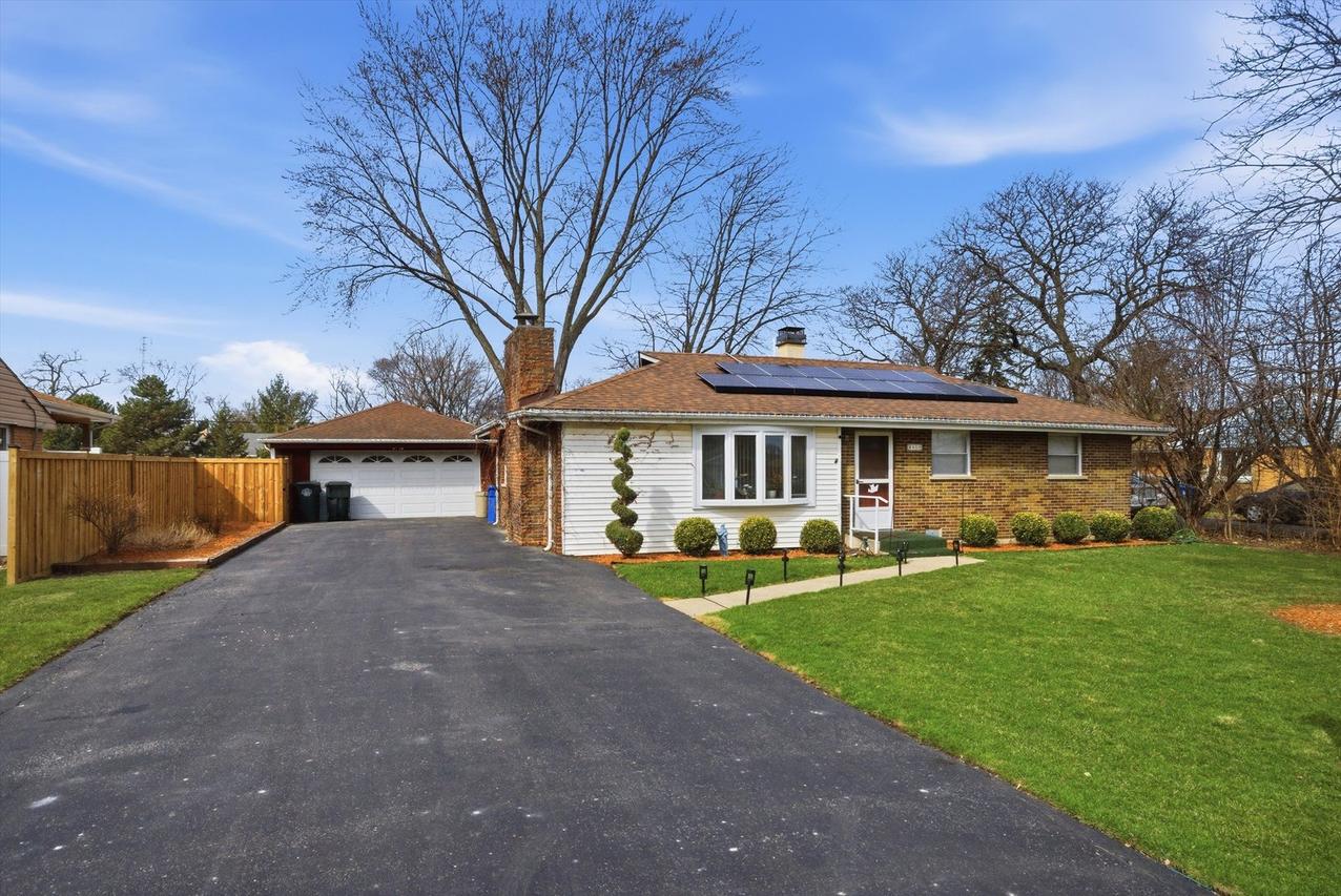 8132 S 83rd Ct., Justice, IL 60458