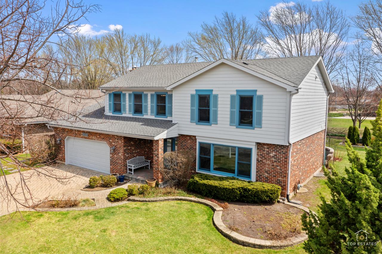 225 Fairway Dr., Prospect Heights, IL 60070