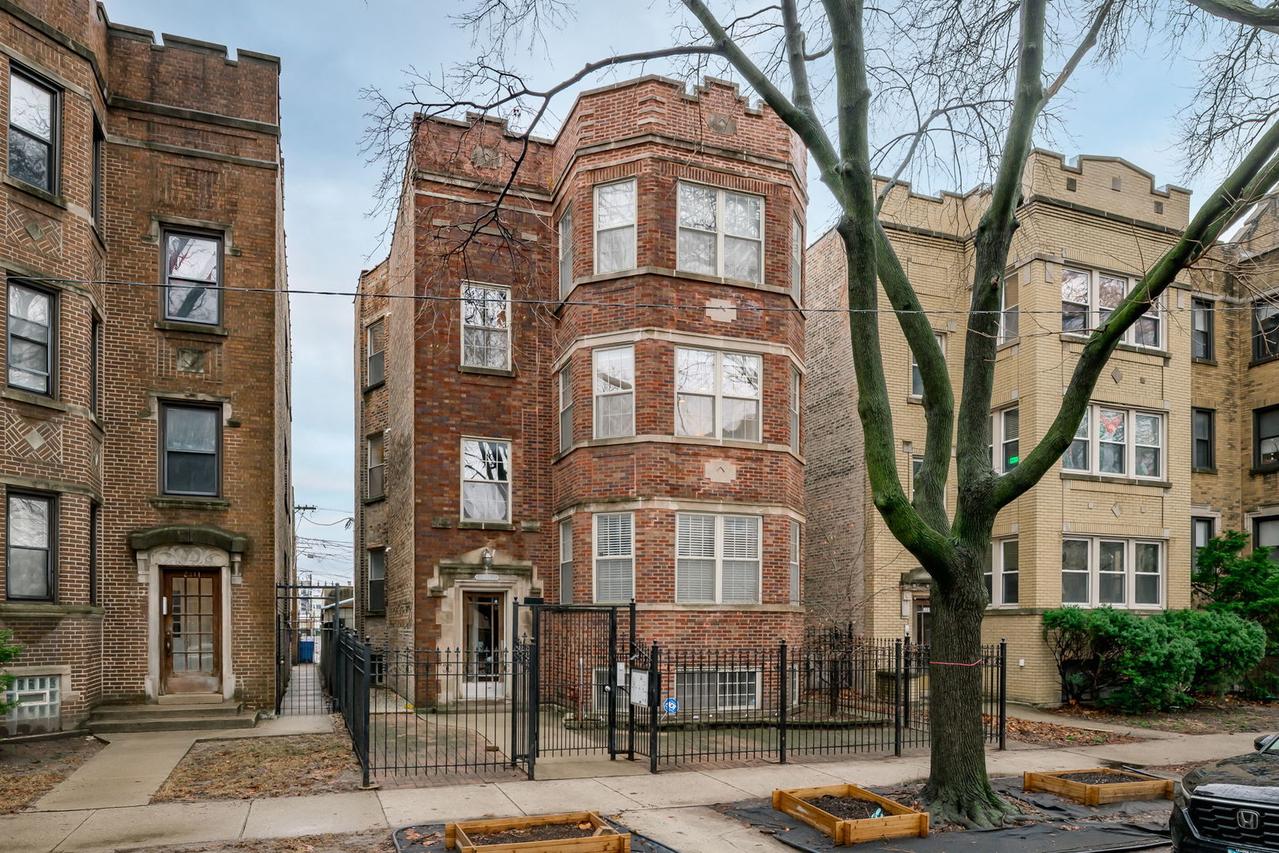 2315 W Arthur Ave. #2, Chicago, IL 60645