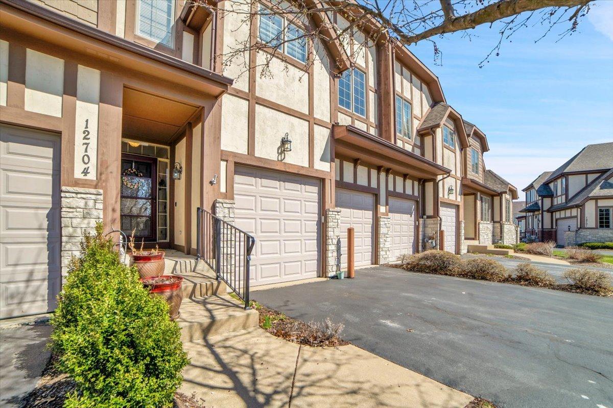 12704 Wild Rye Ct., Plainfield, IL 60585