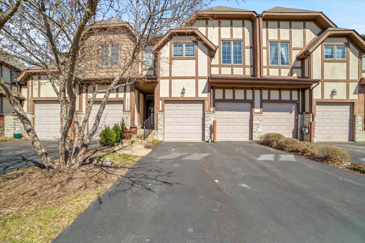 12704 Wild Rye Ct., Plainfield, IL 60585