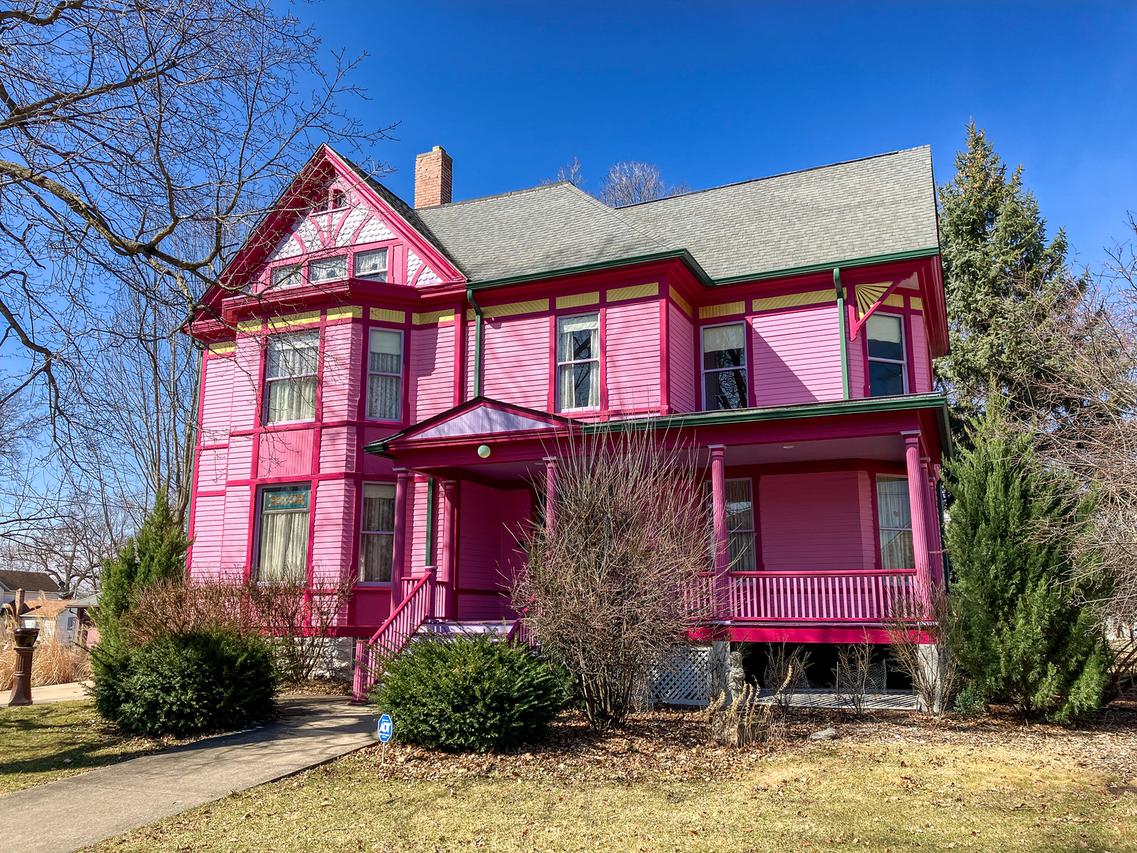 301 S Genesee St., Morrison, IL 61270