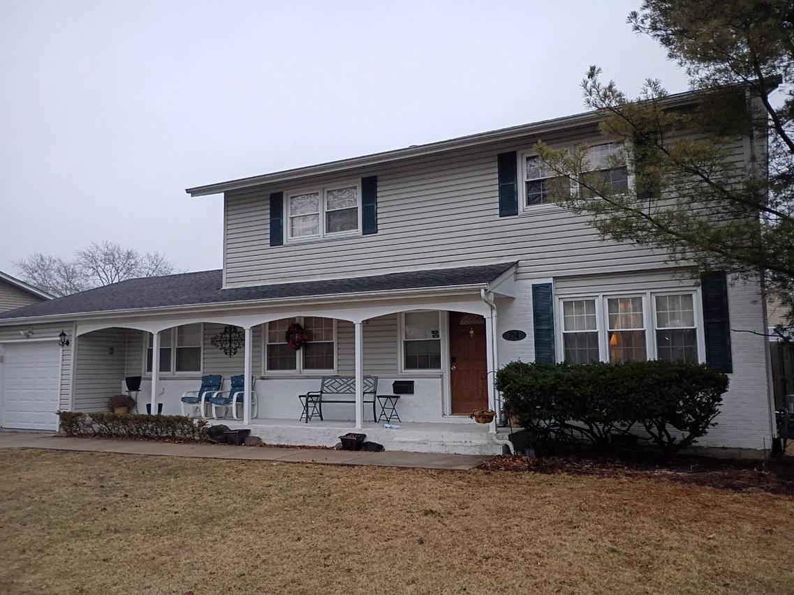 714 N Whitcomb Dr., Palatine, IL 60074