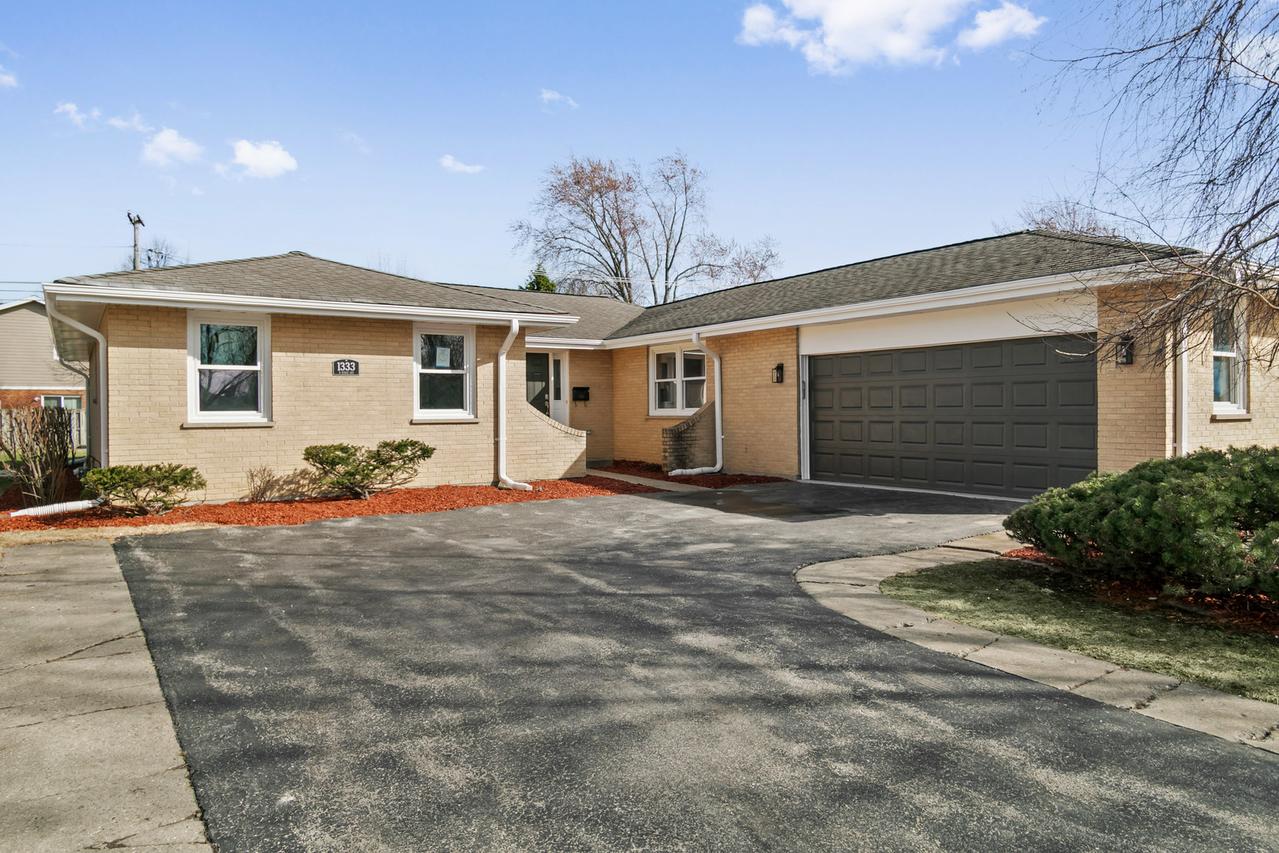 1333 N Ridge Ave., Arlington Heights, IL 60004