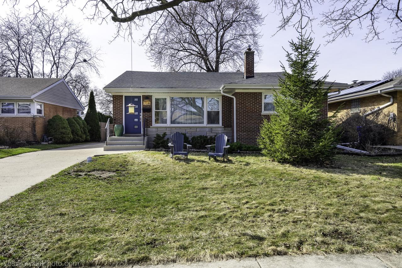 708 N Russel St., Mount Prospect, IL 60056