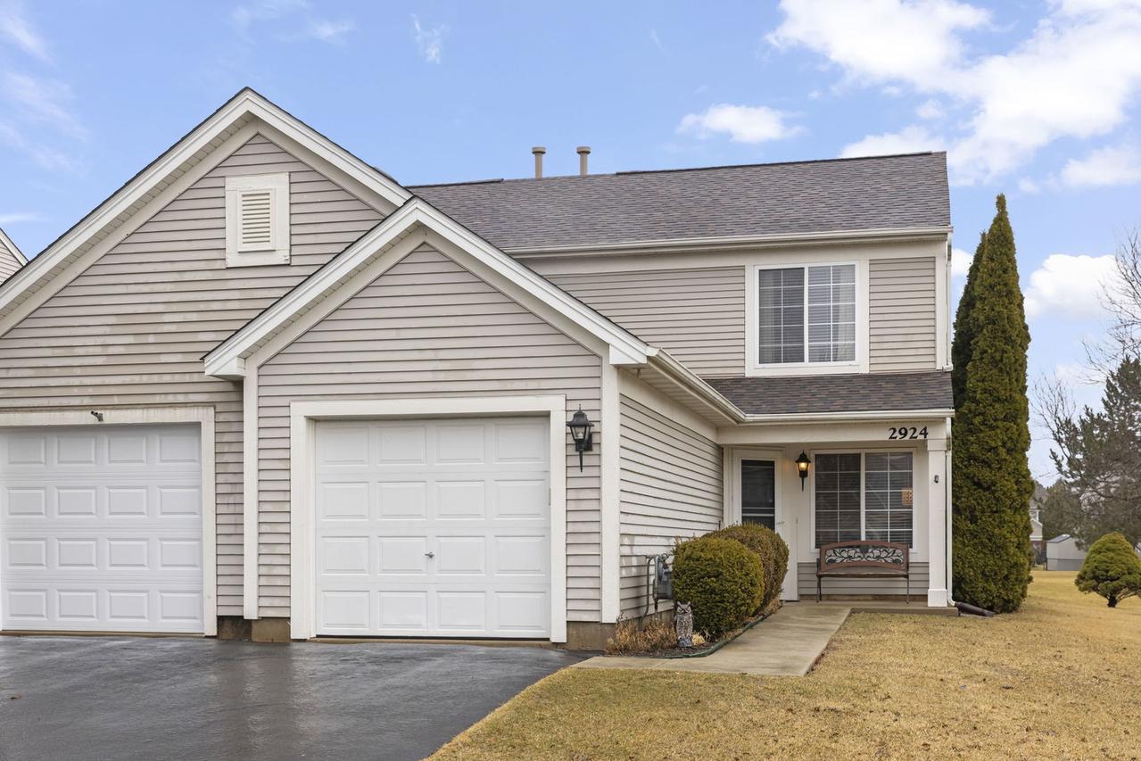 2924 Impressions Dr., Lake In The Hills, IL 60156