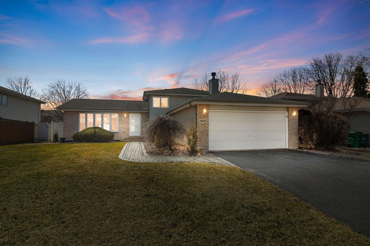 16641 W Oneida Dr., Lockport, IL 60441