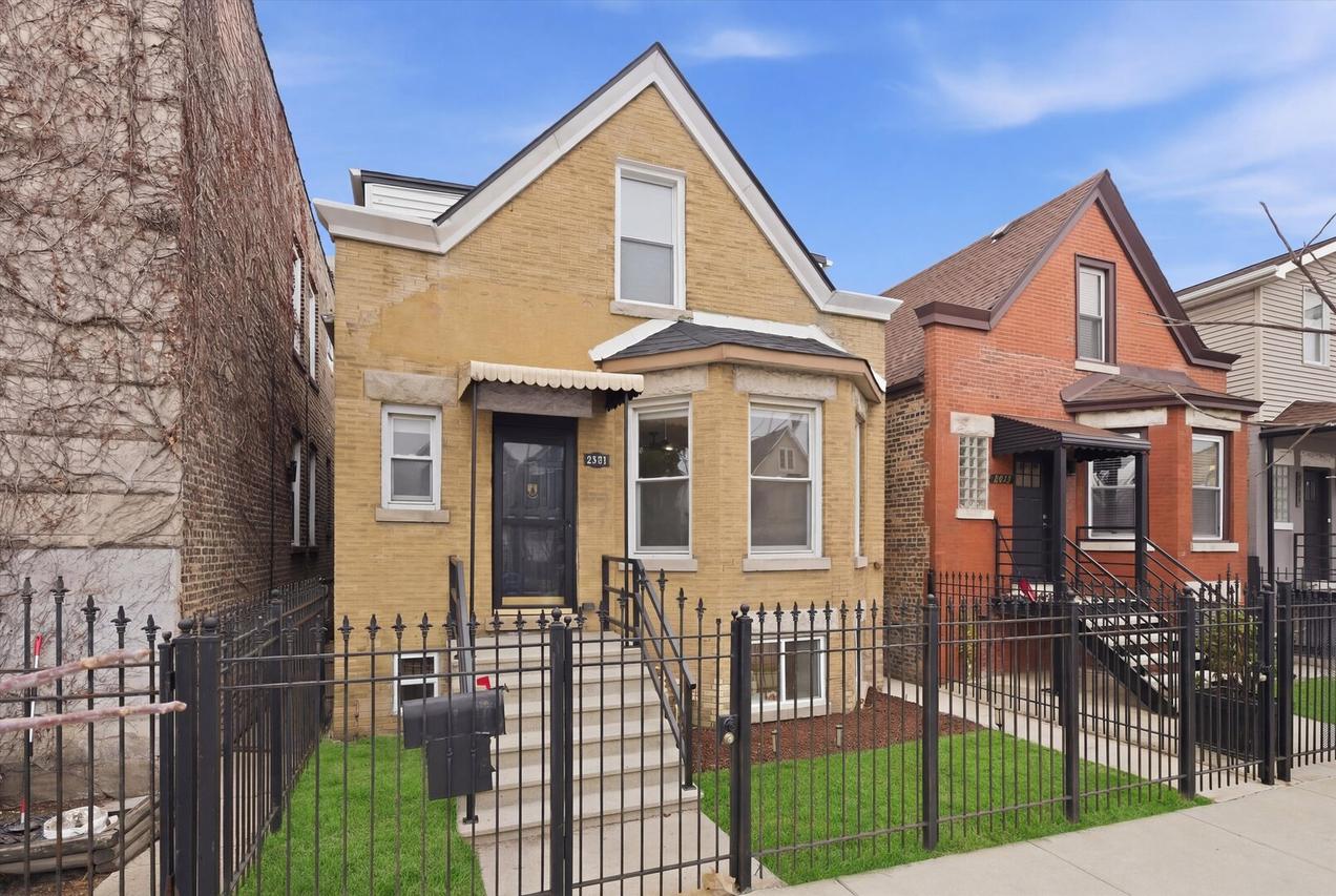 2721 N Western Ave., Chicago, IL 60647