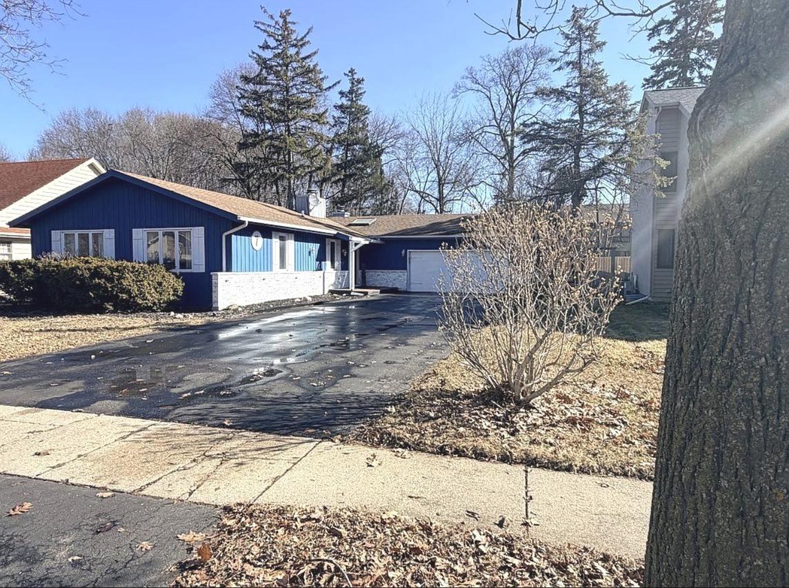 [Address Hidden by Seller], Lake Villa, IL 60046