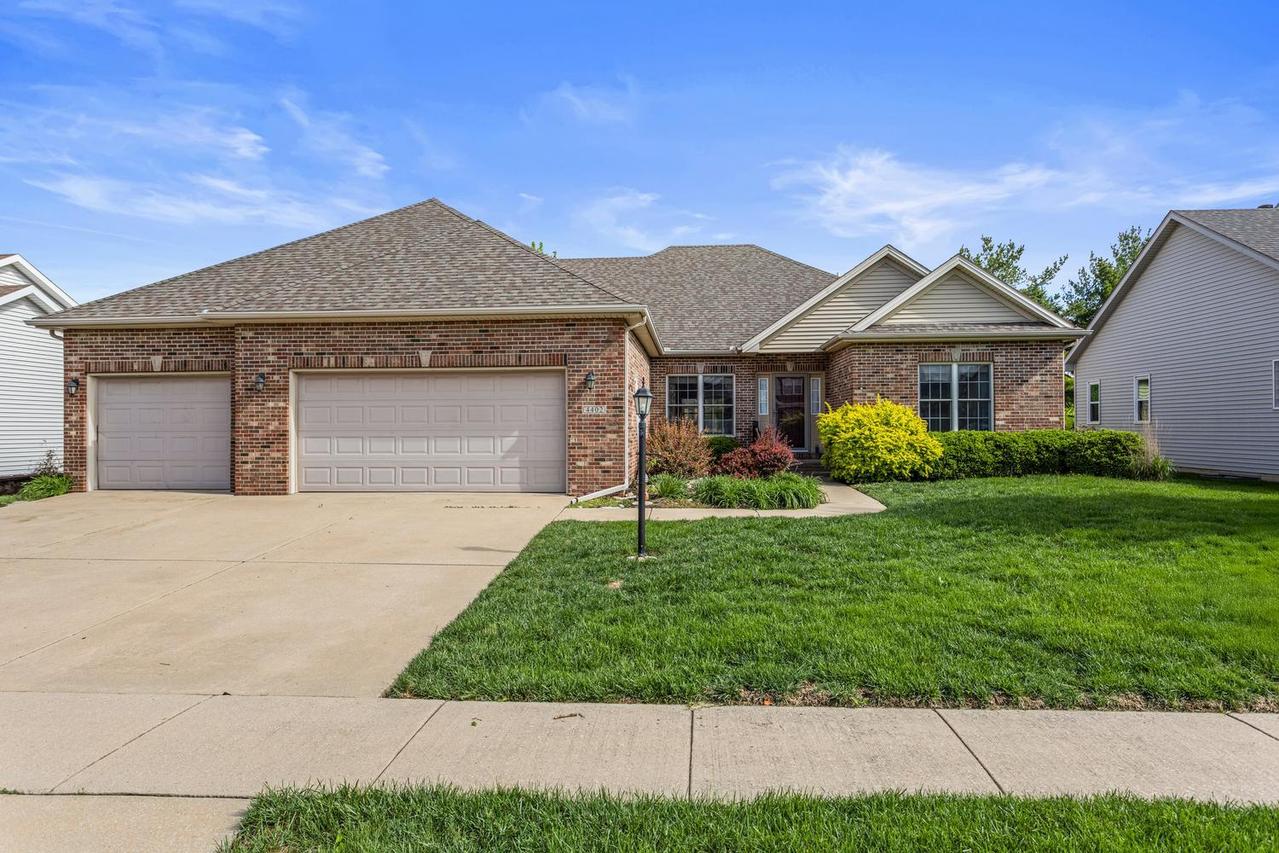 4402 Crossgate Dr., Champaign, IL 61822