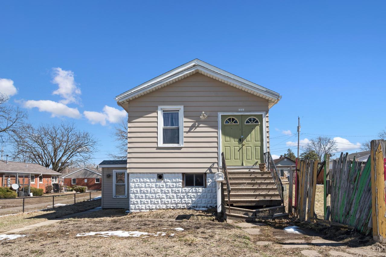 714 20th St., East Moline, IL 61244