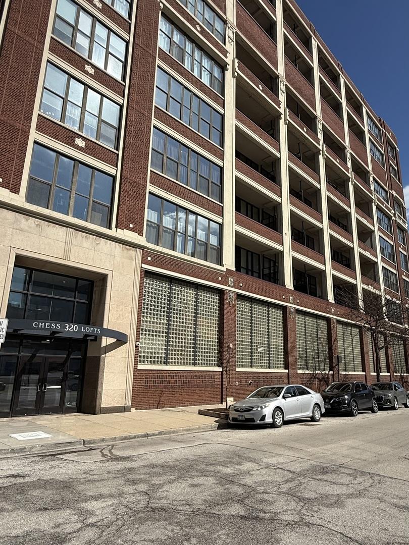 320 E 21st St. #411, Chicago, IL 60616