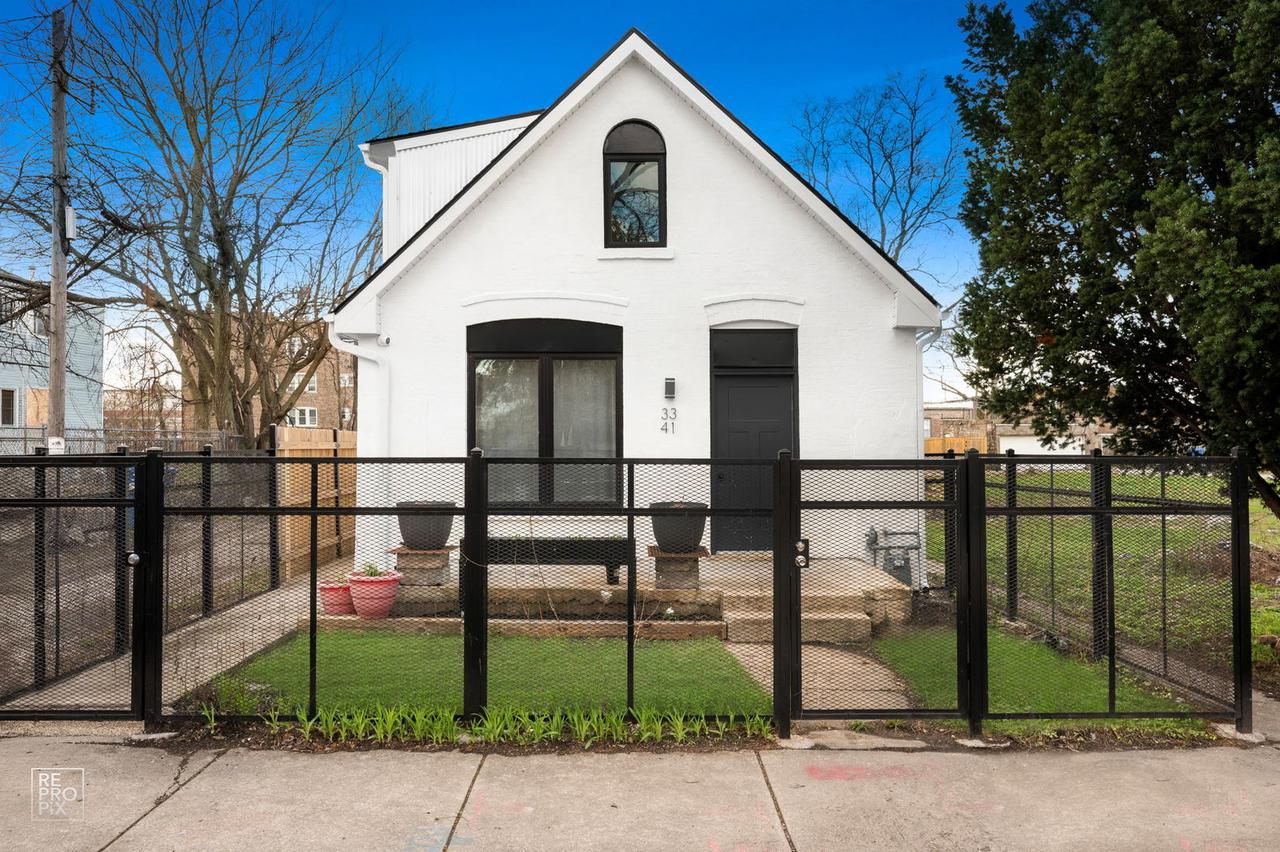 3341 W Iowa St., Chicago, IL 60651