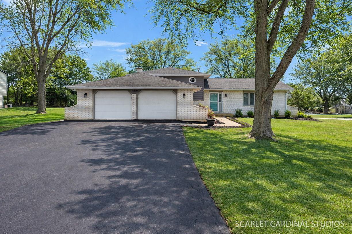 12805 S Elaine Dr., Plainfield, IL 60585