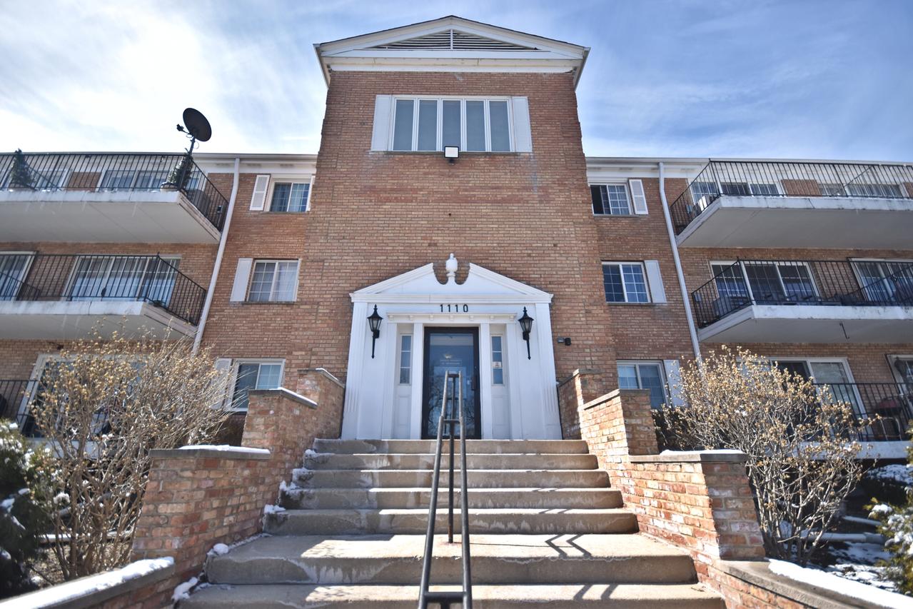 1110 N Farnsworth Ave. #213, Aurora, IL 60505