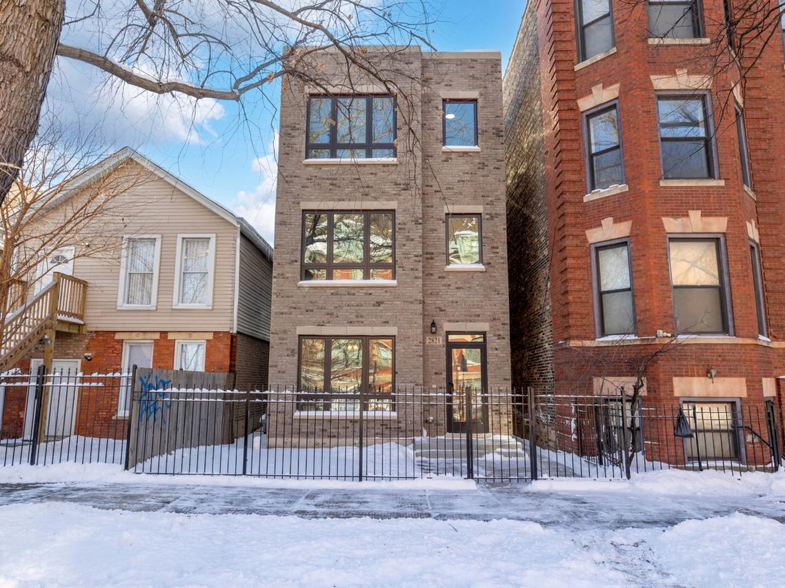 2745 W Monroe St., Chicago, IL 60624