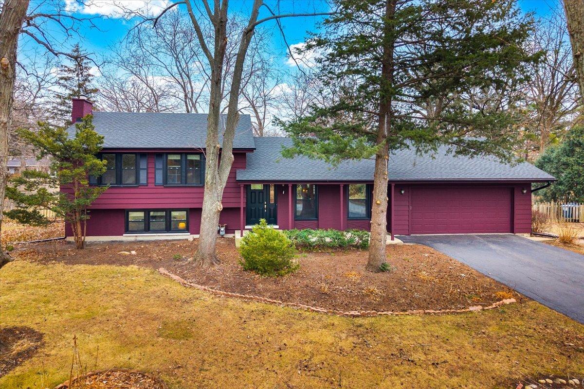 8S295 College Rd., Naperville, IL 60540