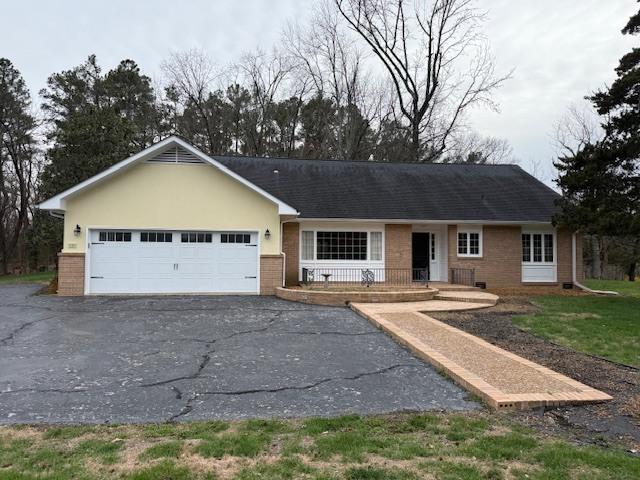 11 Birdsong Dr., Carbondale, IL 62901