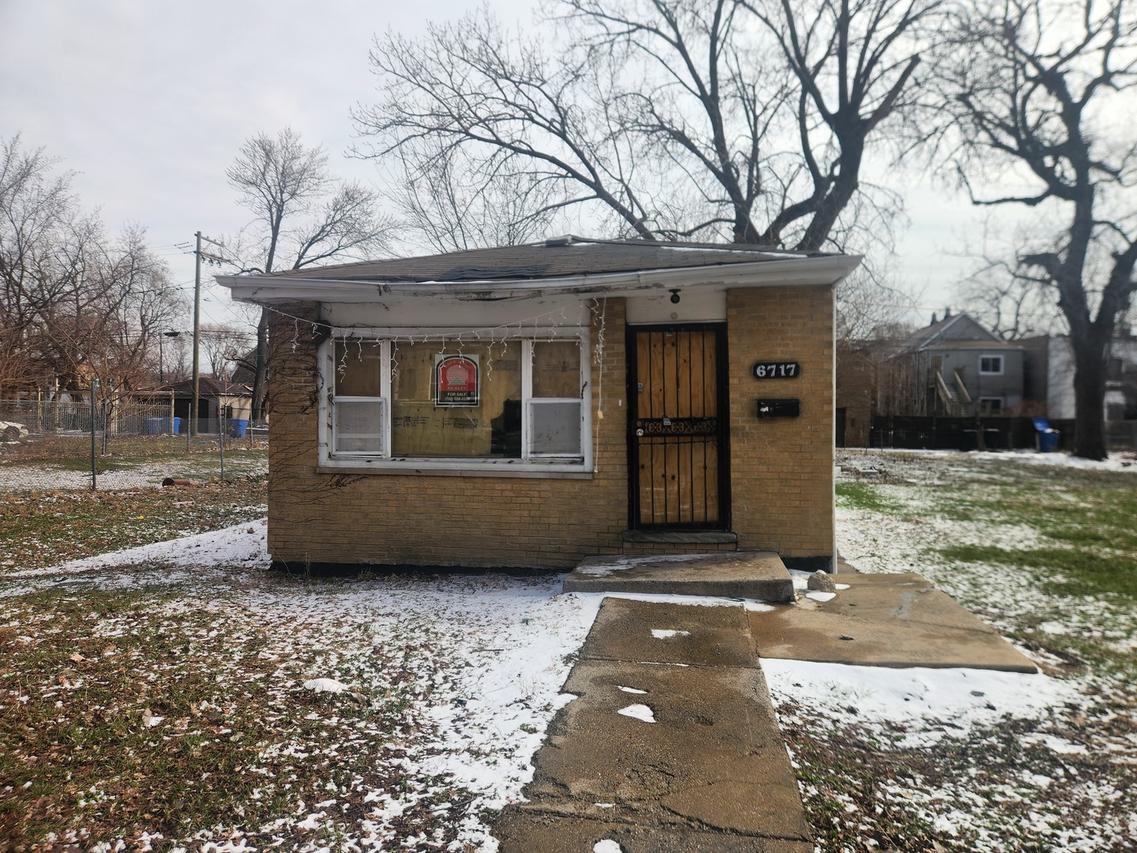 6717 S Rhodes Ave., Chicago, IL 60637