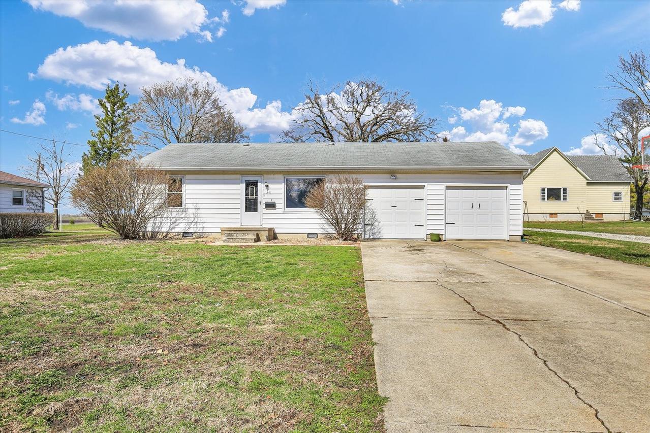 341 W Spruce St., Paxton, IL 60957