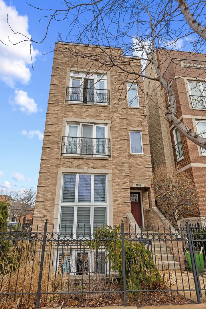 1658 W Diversey Pkwy. #2, Chicago, IL 60614