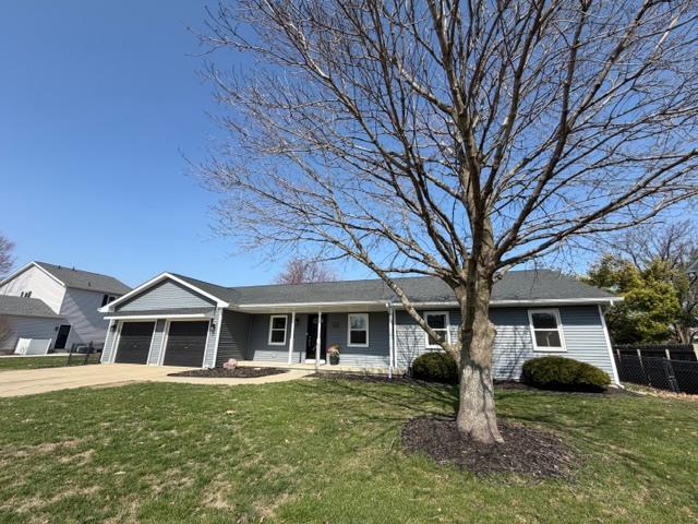 533 Cumberland Dr., Chatham, IL 62629